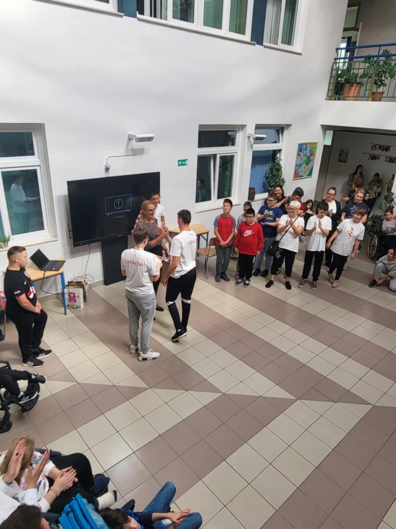 555418191_784219954472084_4129192341336741181_n